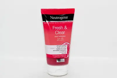 Neutrogena Visibly Clear Pink Fruit Scrub 150 Ml