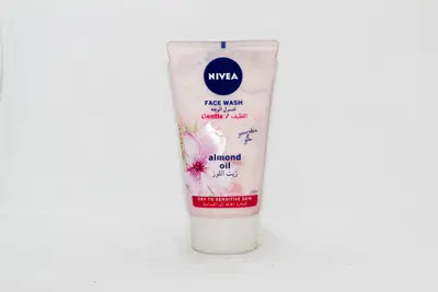 Nivea Gentle Face Dry To Senstive Wash 150 Ml