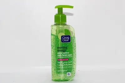 Clean & Clear Shine Control Facial Wash 150 Ml