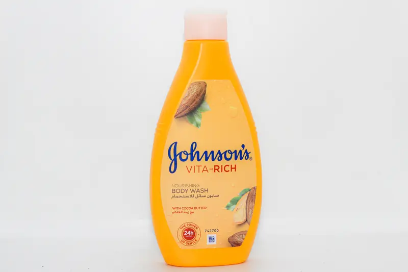 J&J Vita Rich Cocoa Butter Body Wash 250 Ml
