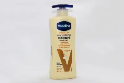Vaseline Nourishing Moist Body Lotion 400 Ml