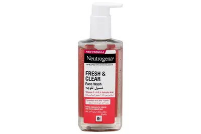 Neutrogena Fresh Clear Vitamin C Face Wash 200 Ml